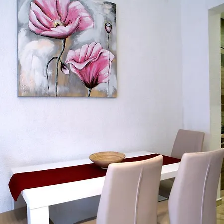 Porta Anna Apartment *