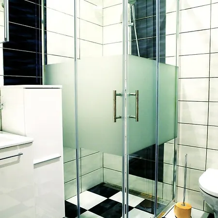 Porta Anna דירה מדולין